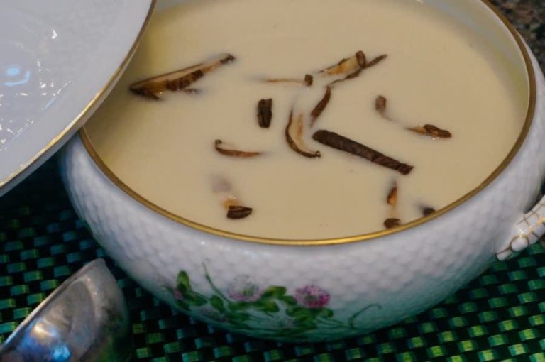 A Delicious Solution to Winter Blues: Creamy Irish Potato Soup with an Ashkenazi Twist