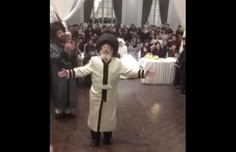 WATCH: Milwaukee Rebbe Dancing Mitzvah Tantz in Montreal
