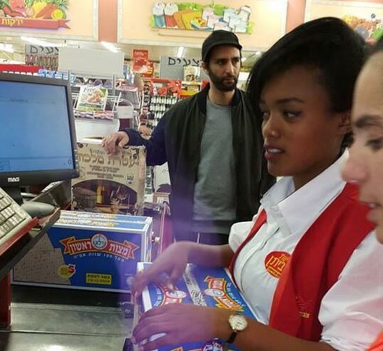 Feel Good Story: Israeli Cashier Pays Balance For Elderly Shopper