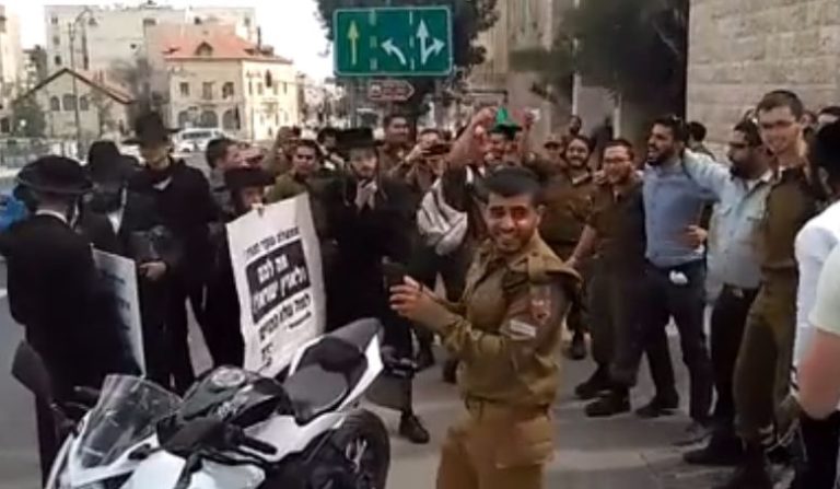 WATCH: Amazing Response From IDF Soldiers To Religious Extremists.