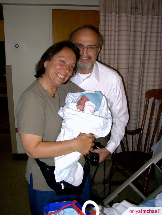 Birth  of  Baby Boy to Deena (levine) and Noam Davidovics