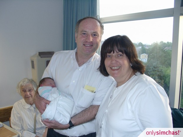 Birth  of  Avraham Yechezkel (Avi)  to Elana & Yossi Cohn