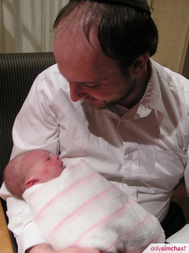 Birth  of  a beautiful baby boy to Chayim Avrohom & Yael Davis