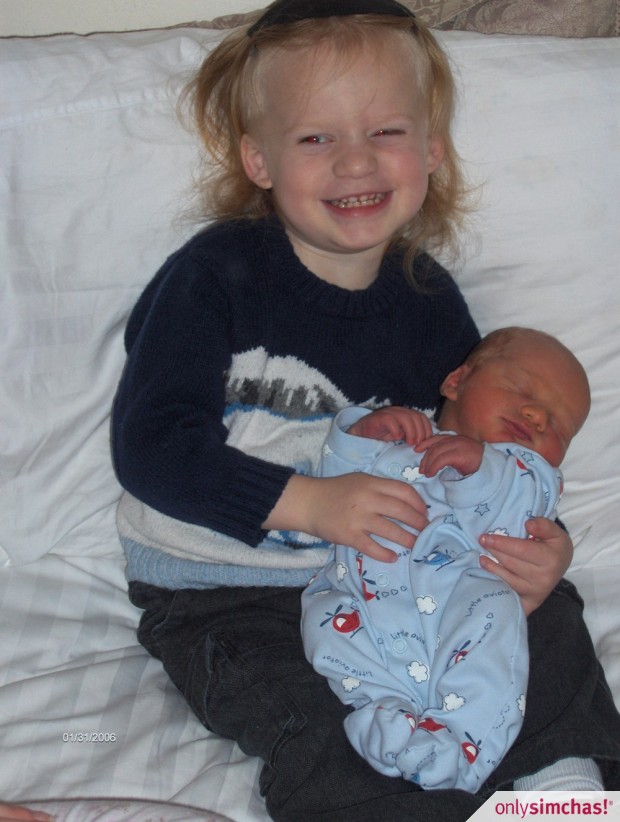 Birth  of  Baby Boy to Deena and  Noam Davidovics (Levine)