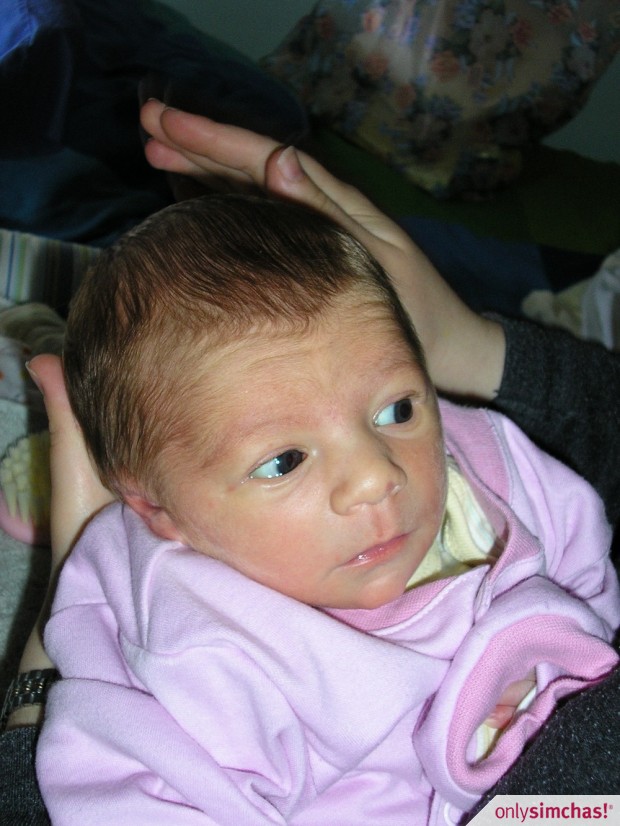 Birth  of  Tehila Shifra to Baruch & Daniella Warren – 1 week old!!