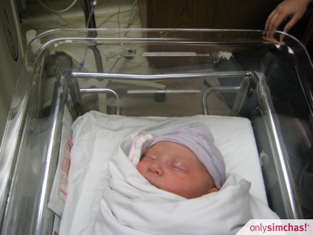 Birth  of  Esther Rachel born to Melanie & Baruch Simon