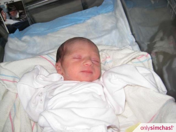 Birth  of  Chaya Mushka born to Mordechai & Rochel Nemtzov