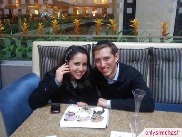 Engagement  of  Elana Bindiger & Chaim Chovev