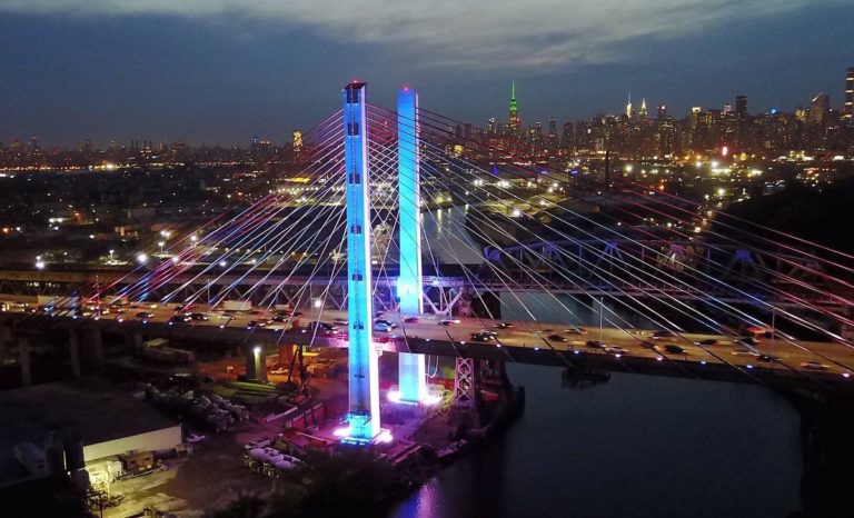 New York Bridge and One World Trade Shine White and Blue in Celebration of Yom Ha’atzmaut