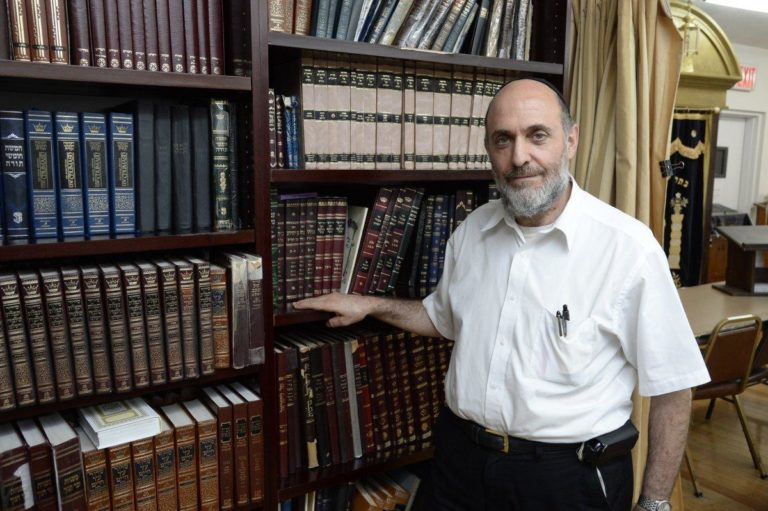 Rabbi Makes Headlines After Donating Kidney to Stranger