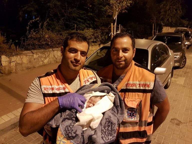 Mazel Tov – Hatzalah Volunteer Delivers Baby Now in Rechovot