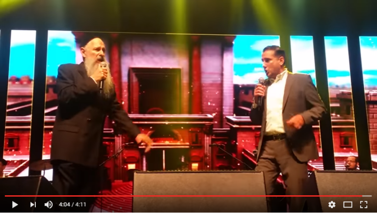 MBD and Chaim Israel Sing “Anavim” at Be’er Sheva Concert