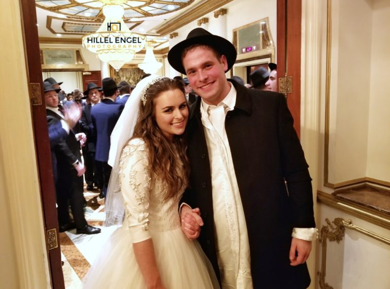 Wedding of Tova and Aaron Stern! Via @Photosbyhe
