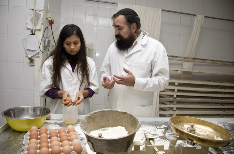 Why Food Makers in Portugal are Going Kosher