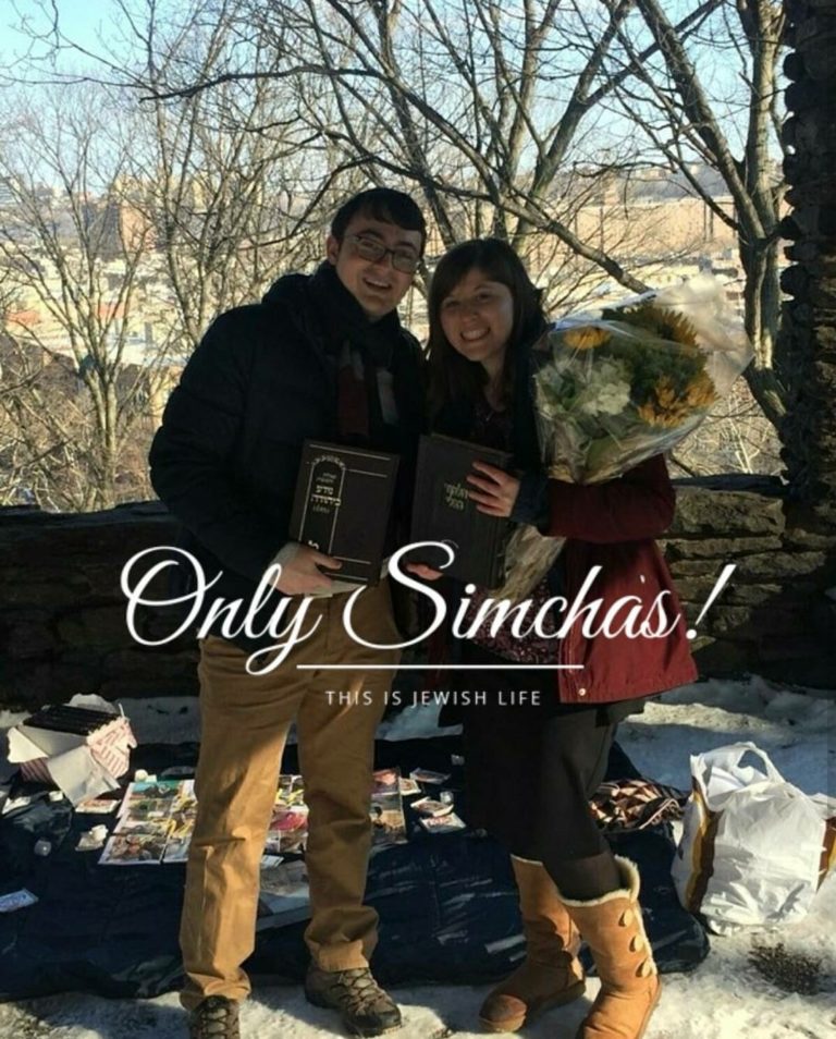 Engagement of Mindy Schwartz (Manhattan) and Yoni Zolty (Teaneck)!!
