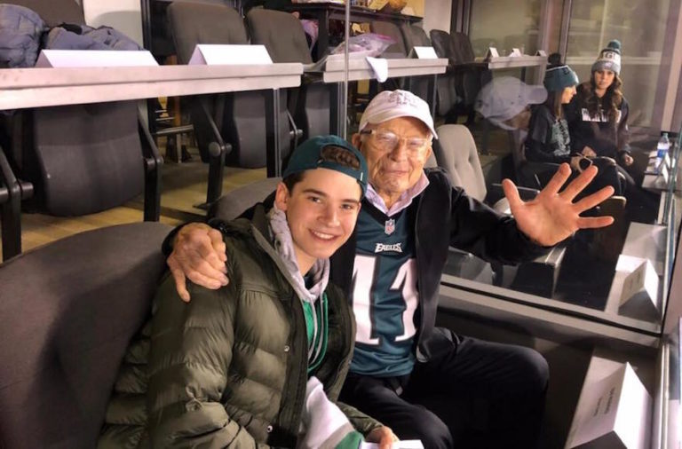 Meet the 99-year-old Jewish man who has become Philadelphia’s Super Bowl mascot
