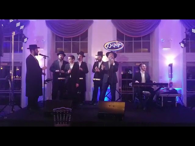 WATCH: Avraham Fried sings at the Yad Ephraim dinner