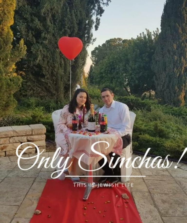 Engagement of שימי פישר & רבקי שדמי!!