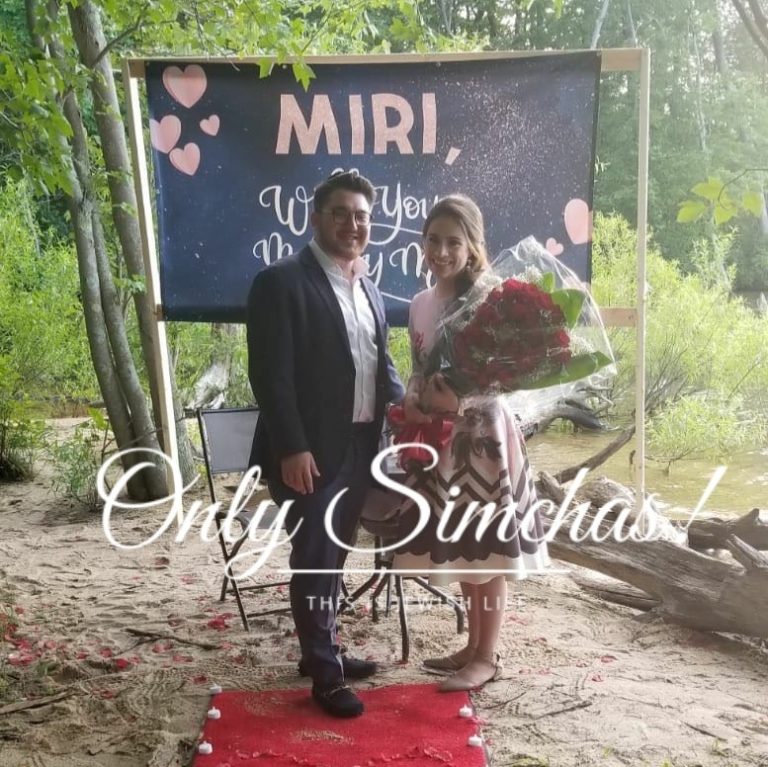 Engagement of Mechi Klitnick to Miri Rabinowitz! Via @Yankelas