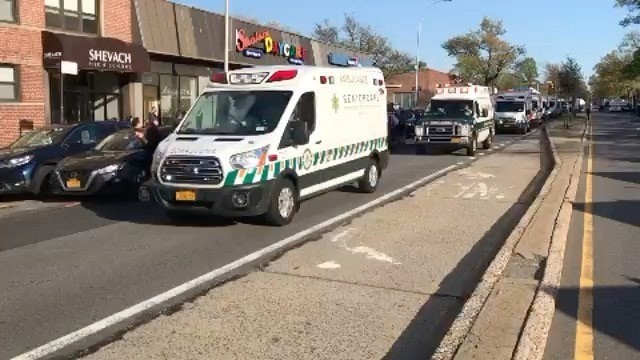Queens Hatzolah salute to heroes appreciation parade! Thank You Medical Hero’s! ????????‍⚕️????????‍⚕️#Onlysimchas
