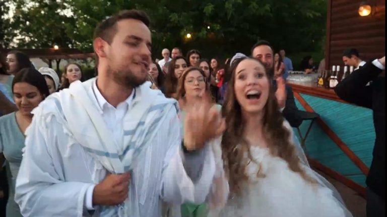 Wedding of Ariella Walfish  (Ramat bet Shemesh)        and Rafi Snyder     (Jerusalem)