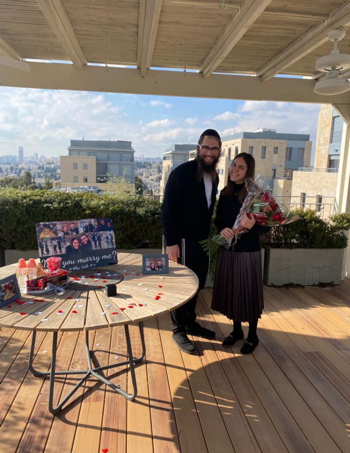 Engagement of Dovi Lederer  (Bergenfield)    and Yonina Weinberg         (Bergenfield)