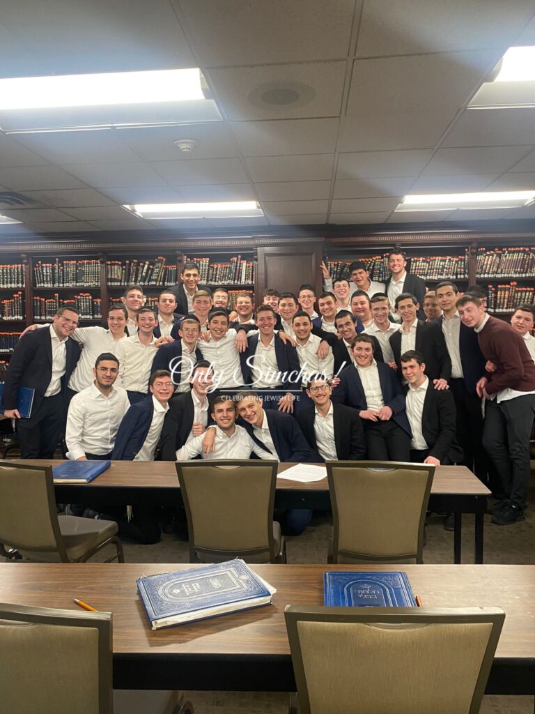 Congratulations to the graduates of Yishevah Darchei Torah on their graduation 🎓
