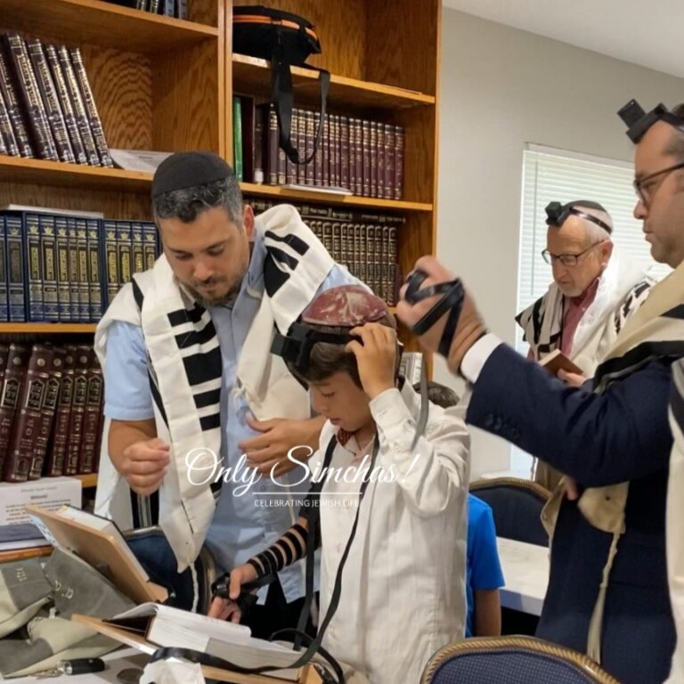 Mazel tov to Yehudah Munoz on putting on tefillin for the first time! 🤩👏🎊